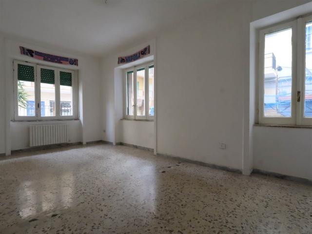Appartamento in affitto a Santa Maria Capua Vetere via mario fiore 2, box, da ristrutturare, centrale TrovaCasa