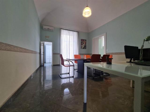 Appartamento in affitto a Santa Maria Capua Vetere via Roberto d'Angiò 6, immobile di prestigio, buono stato, aria condizionata TrovaCasa