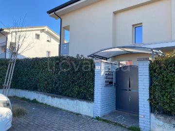 Appartamento in affitto a Santa Maria di Sala via Don Luigi Orione, arredato, box, lavatrice TrovaCasa