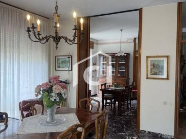Appartamento in affitto a Sant'Ambrogio di Valpolicella, terrazzo, parzialmente arredato, posto auto coperto TrovaCasa