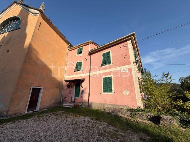 Appartamento in affitto a Sant'Olcese piazza Santa Margherita, 1, arredato, riscaldamento autonomo, giardino condominiale TrovaCasa