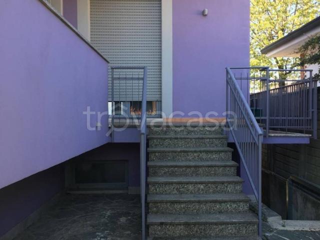 Appartamento in affitto a Saronno via Da Vinci, arredato, balcone, cucina a vista TrovaCasa