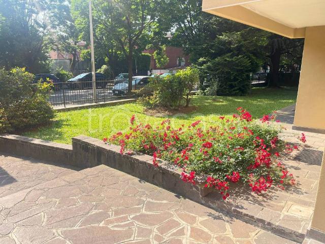 Appartamento in affitto a Saronno viale Prealpi, 26, arredato, giardino, cantina TrovaCasa
