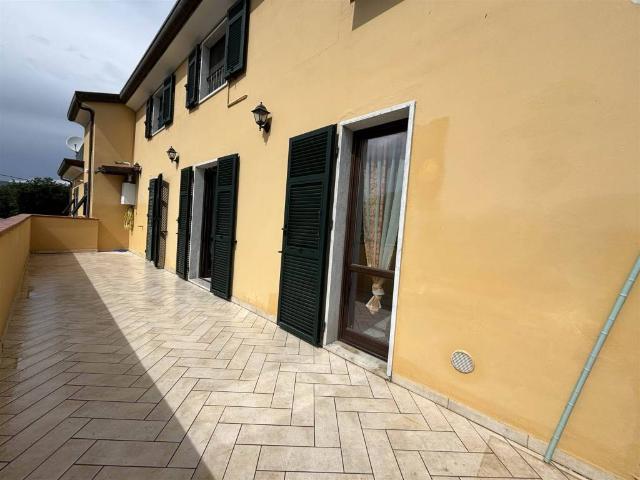 Appartamento in affitto a Sarzana SP