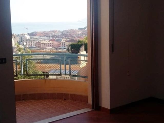 Appartamento in affitto a Savona, non arredato/vuoto, box, riscaldamento autonomo TrovaCasa