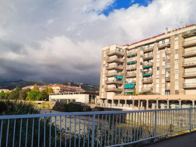 Appartamento in affitto a Savona SV