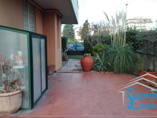 Appartamento in affitto a Scandicci via Antonio Vivaldi, arredato, giardino privato, lavanderia TrovaCasa