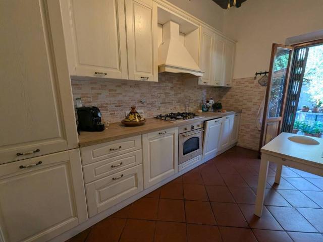 Appartamento in affitto a Scandicci FI