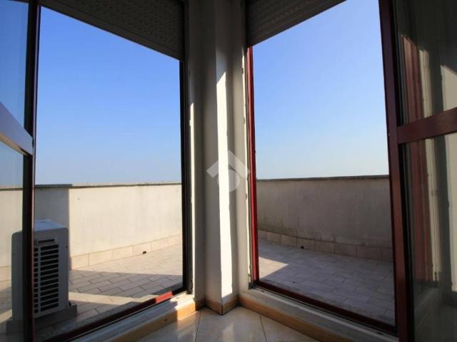 Appartamento in affitto a Segrate nona strada torre, 7, terrazzo, vista panoramica, parzialmente arredato TrovaCasa