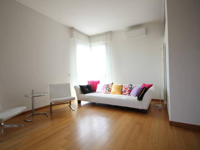 Appartamento in affitto a Segrate strada anulare torre, 3, arredato, aria condizionata, parquet TrovaCasa