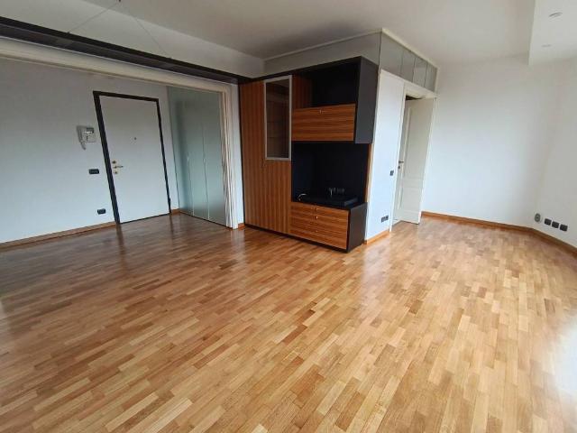 Appartamento in affitto a Senago MI