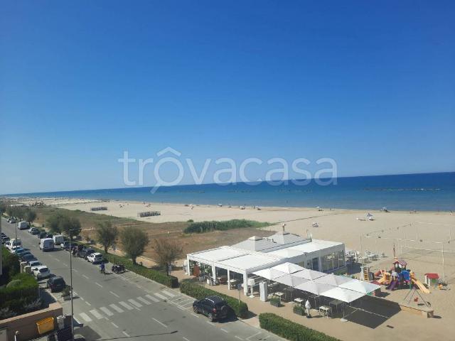 Appartamento in affitto a Senigallia lungomare Goffredo Mameli, arredato, box, vista mare TrovaCasa