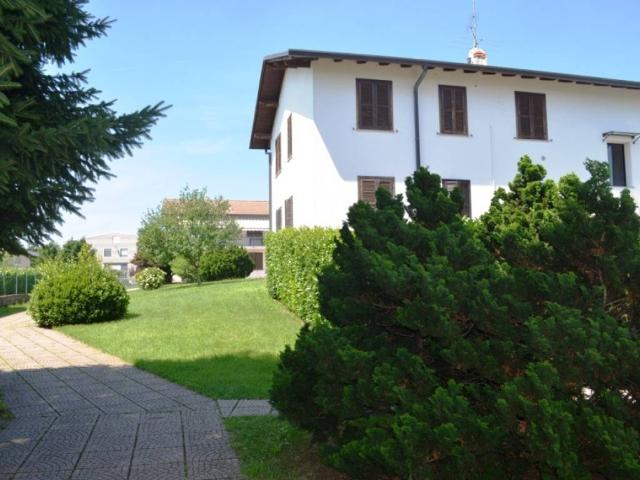 Appartamento in affitto a Sesto Calende VA