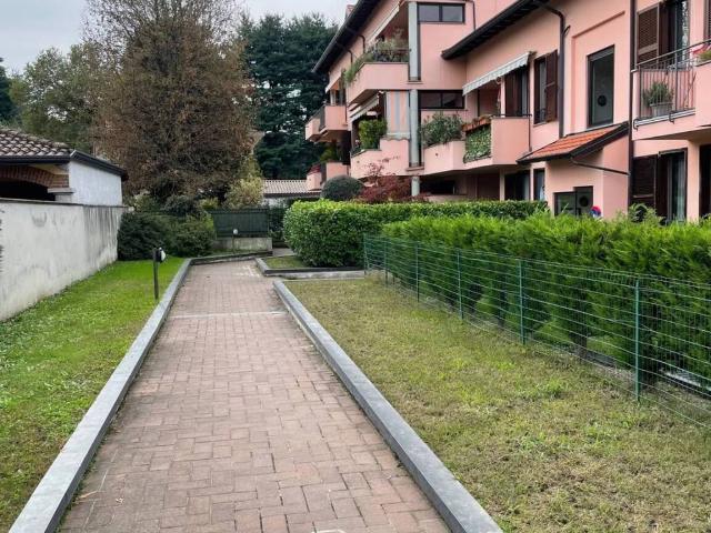 Appartamento in affitto a Sesto Calende VA