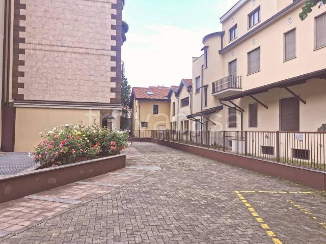 Appartamento in affitto a Sesto San Giovanni via Adua, 6, arredato, terrazzo, ascensore TrovaCasa