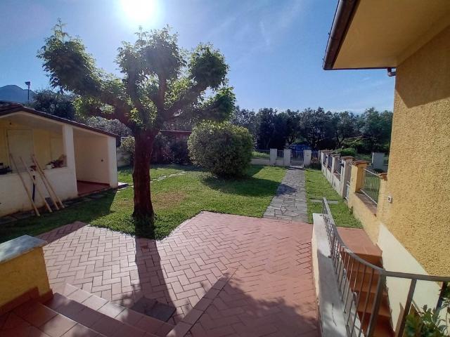 Appartamento in affitto a Seravezza, arredato, giardino privato, posto auto TrovaCasa
