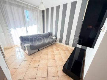 Appartamento in affitto a Seriate via Cesare Battisti, 18, arredato, box, libero subito TrovaCasa