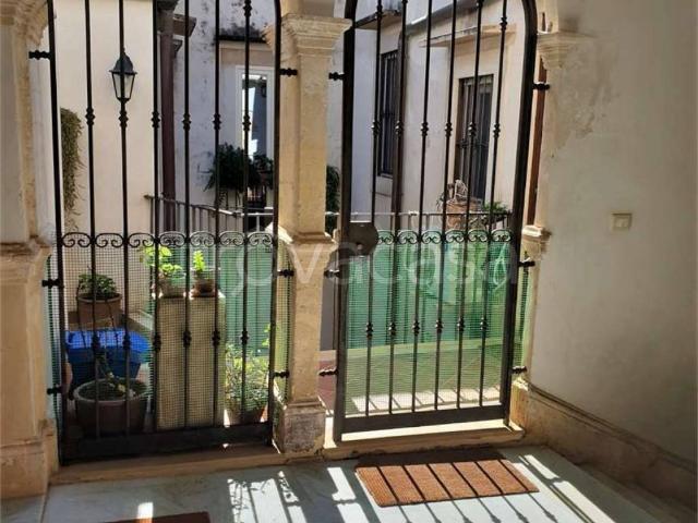 Appartamento in affitto a Siracusa, arredato, ristrutturato, infissi in legno TrovaCasa