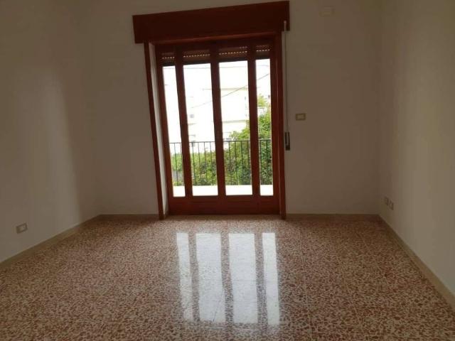 Appartamento in affitto a Siracusa, immobile di prestigio, ristrutturato, balcone TrovaCasa