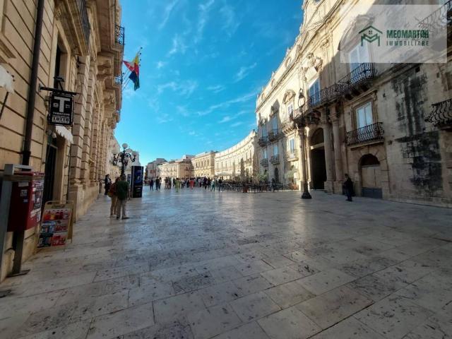 Appartamento in affitto a Siracusa piazza Duomo, 1, arredato, ristrutturato, luminoso TrovaCasa