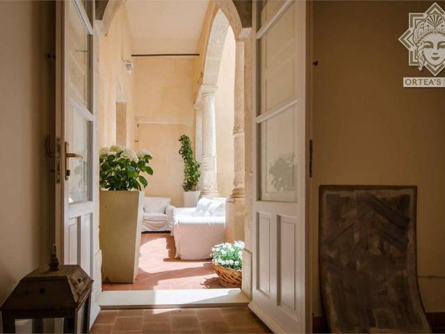 Appartamento in affitto a Siracusa via Larga, arredato, terrazzo, ristrutturato TrovaCasa