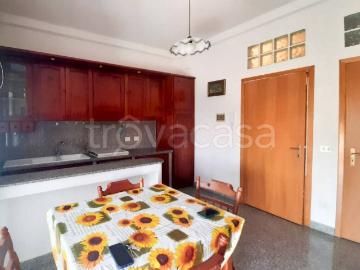 Appartamento in affitto a Siracusa via Reno, arredato, ascensore, centrale TrovaCasa