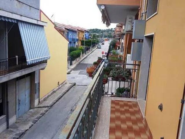 Appartamento in affitto a Solarino SR