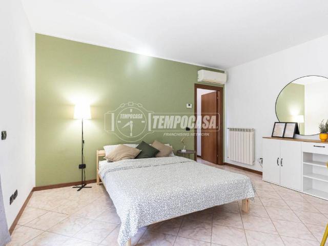 Appartamento in affitto a Solaro MI