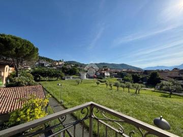 Appartamento in affitto a Solto Collina BG