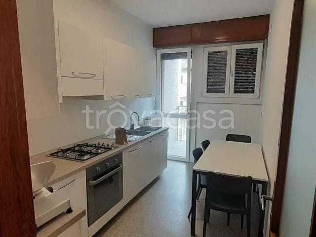 Appartamento in affitto a Sondrio via Gorizia, parzialmente arredato, ascensore, luminoso TrovaCasa