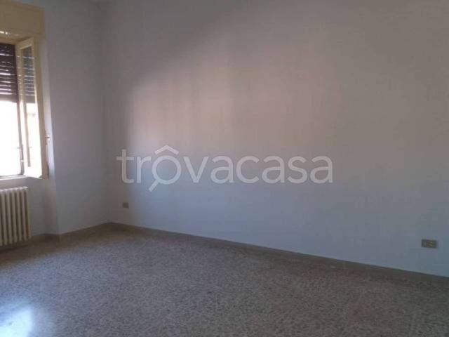 Appartamento in affitto a Sora corso dei Volsci, non arredato/vuoto, buono stato, balcone TrovaCasa