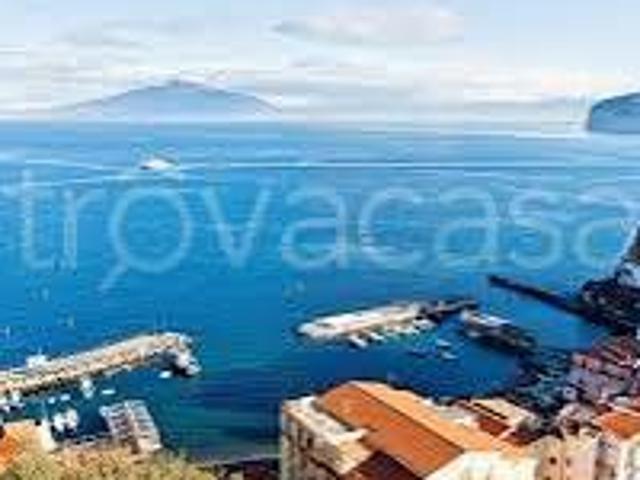 Appartamento in affitto a Sorrento corso Italia, arredato, terrazzo, riscaldamento autonomo TrovaCasa