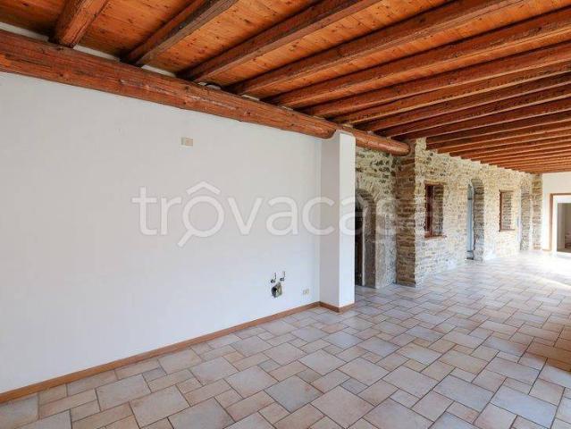Appartamento in affitto a Sotto il Monte Giovanni XXIII via Ca' Maitino, 3, non arredato/vuoto, giardino privato, caminetto TrovaCasa