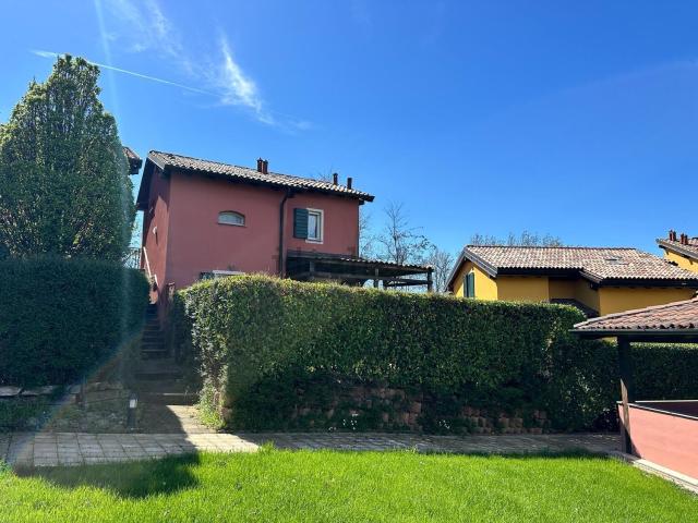 Appartamento in Affitto a Tassarolo Fara Nova, 0