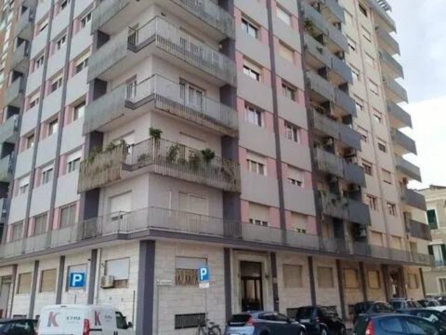 Appartamento in affitto a Taranto TA