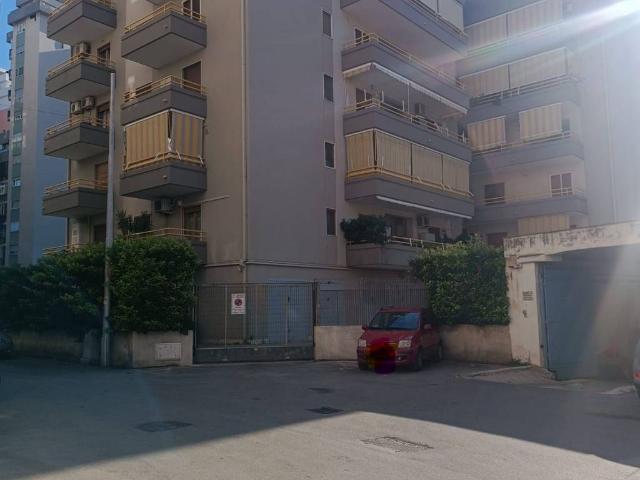 Appartamento in affitto a Taranto TA