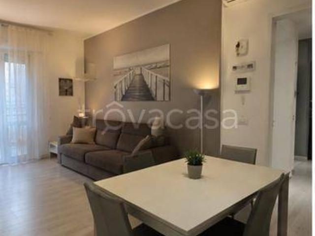 Appartamento in affitto a Tavazzano con Villavesco via Guido Rossa, arredato, ascensore, luminoso TrovaCasa
