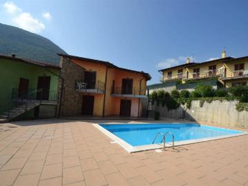 Appartamento in affitto a Tavernola Bergamasca BG
