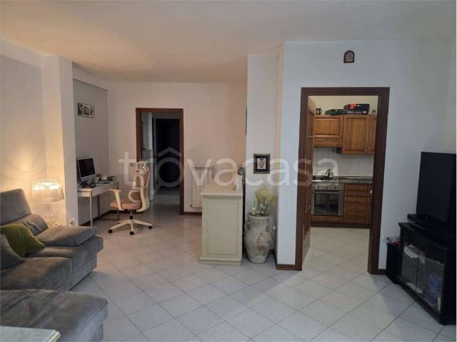 Appartamento in affitto a Terni, arredato, terrazzo, ascensore TrovaCasa
