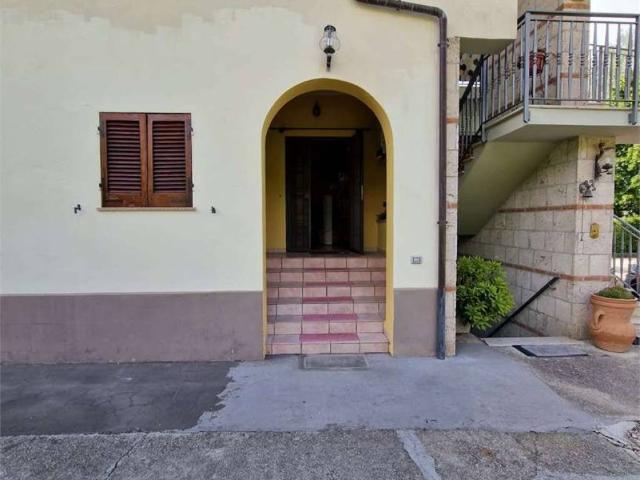 Appartamento in affitto a Terni TR
