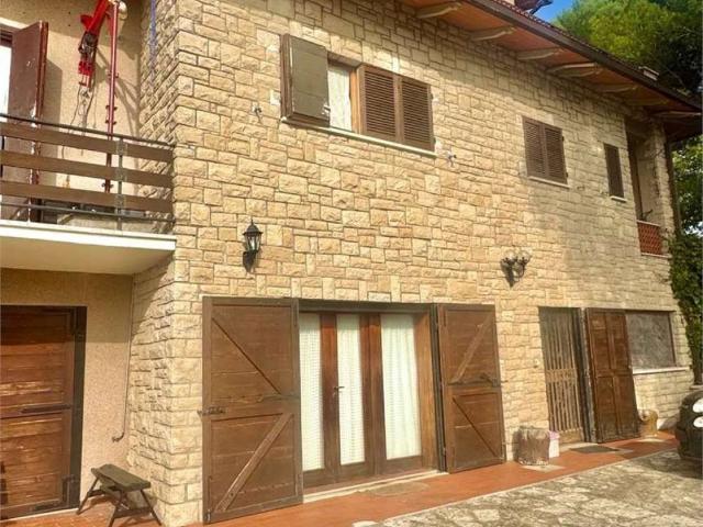 Appartamento in affitto a Terni TR