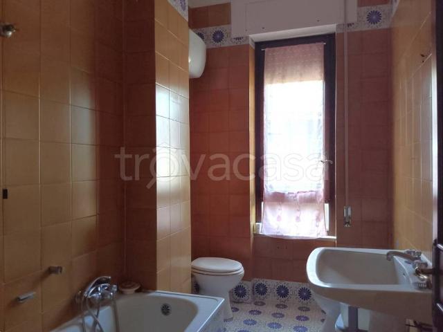 Appartamento in affitto a Terni viale Cesare Battisti, non arredato/vuoto, terrazzo, ascensore TrovaCasa