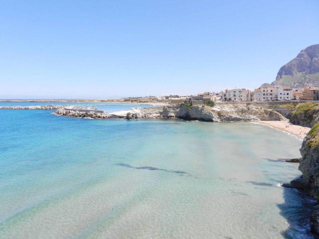 Appartamento in affitto a Terrasini PA