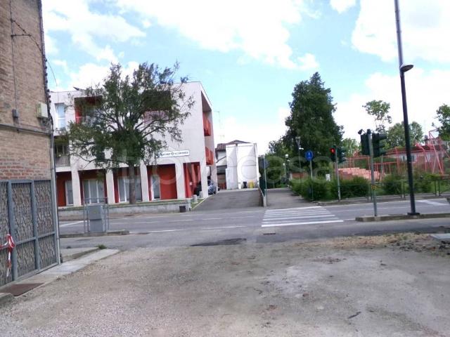 Appartamento in affitto a Terre del Reno corso Italia, 402, arredato, giardino privato, posto auto TrovaCasa