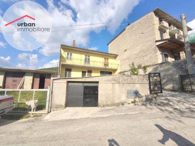 Appartamento in affitto a Tornimparte via delle Piscine, 33, arredato, riscaldamento autonomo, luminoso TrovaCasa
