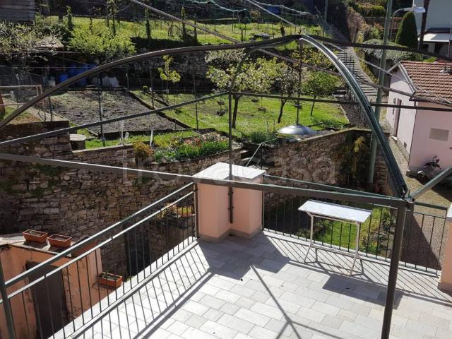 Appartamento in affitto a Torno via Roma, arredato, box, terrazzo TrovaCasa