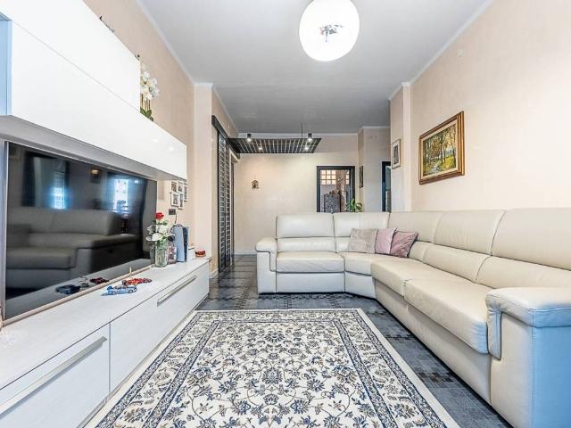 Appartamento in affitto a Torino TO