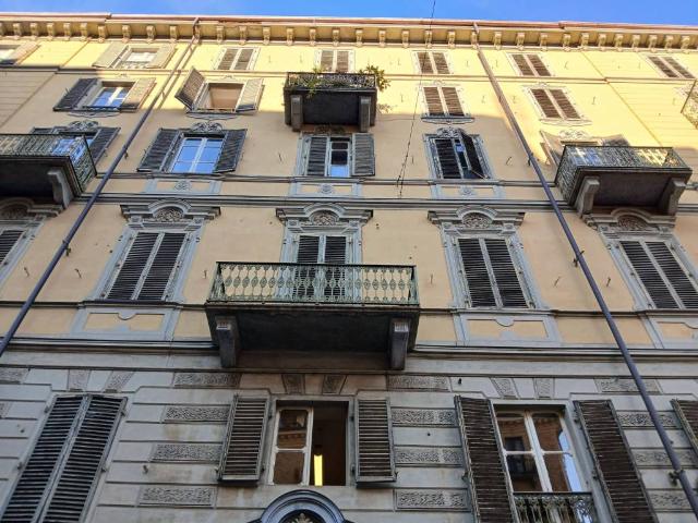 Appartamento in affitto a Torino TO