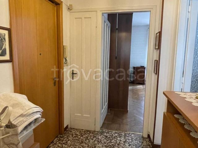Appartamento in affitto a Torino via Canelli, 115, arredato, cantina, balcone TrovaCasa