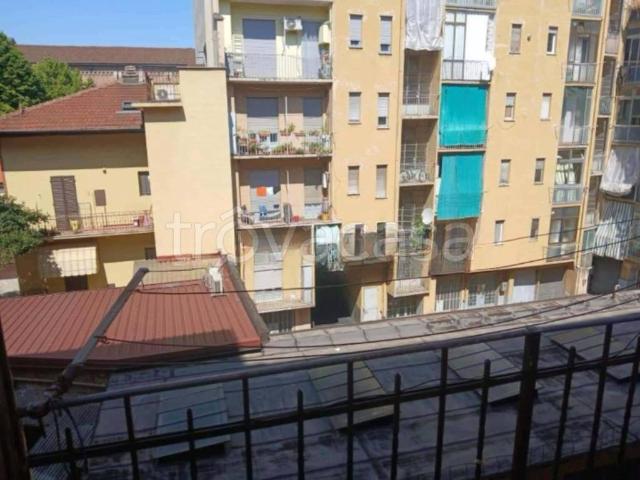 Appartamento in affitto a Torino via Genova, arredato, balcone TrovaCasa